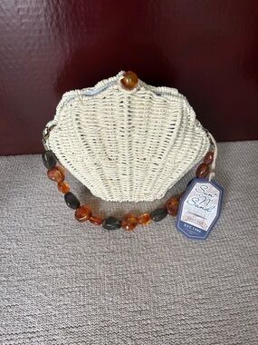 NEW! SUN & SAND HANDBAG SHELL WOVEN STRAW COLOR NATURAL HANDLE WITH BEADED purse